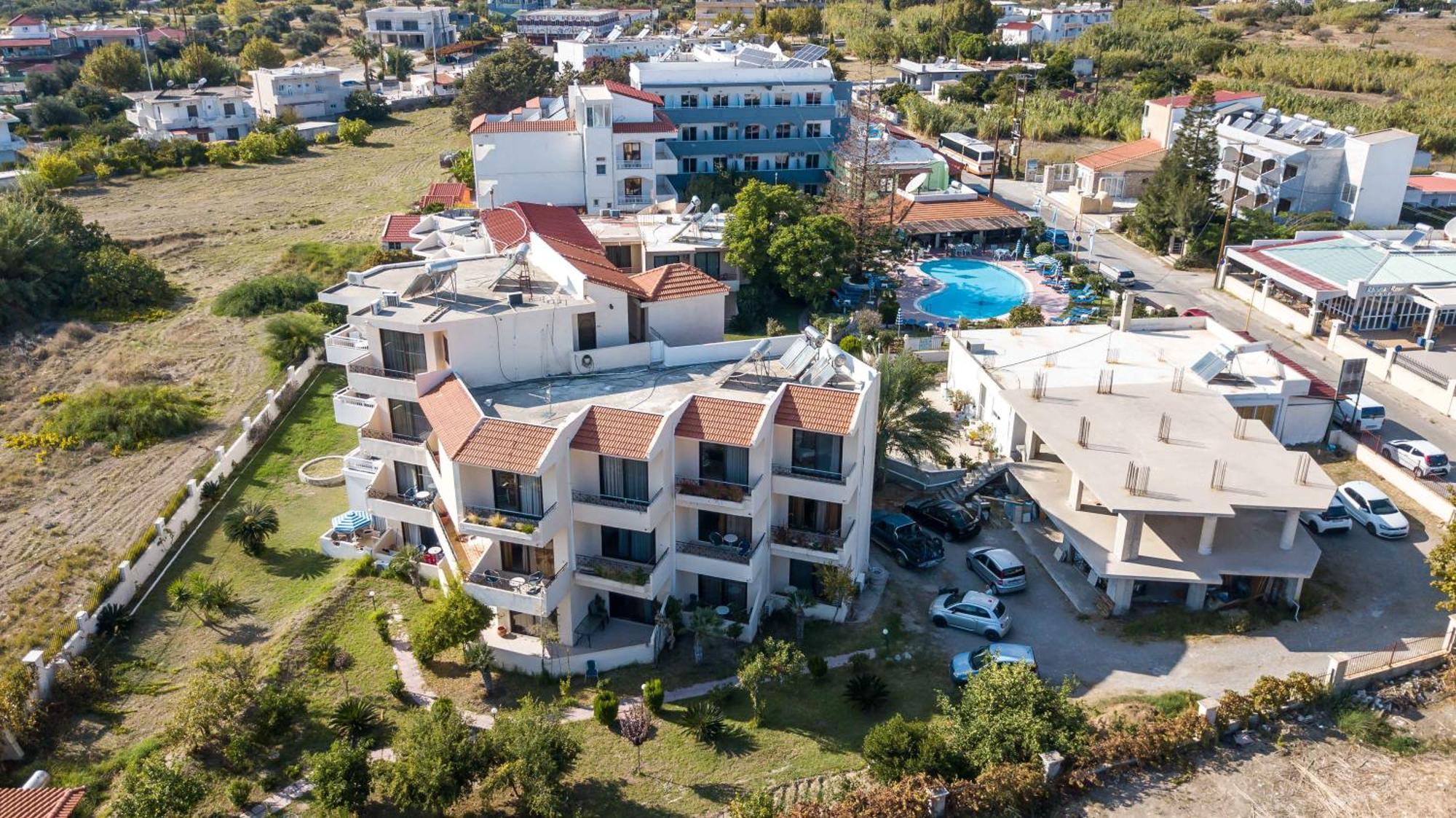 Casa Lyristis *