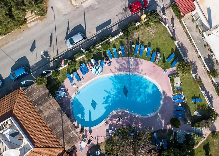Casa Lyristis